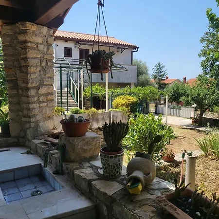 Olive And Herb Retreat Ii Apartment Valtura